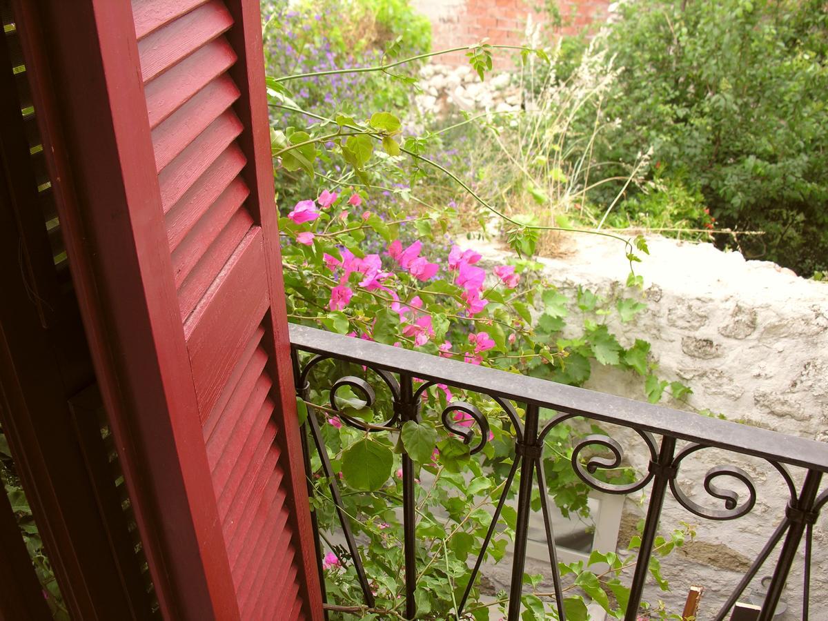 Bed and Breakfast Salyangoz Alaçatı Exterior foto